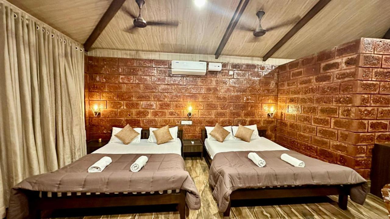 The Beach Hive Resort Kashid Екстер'єр фото