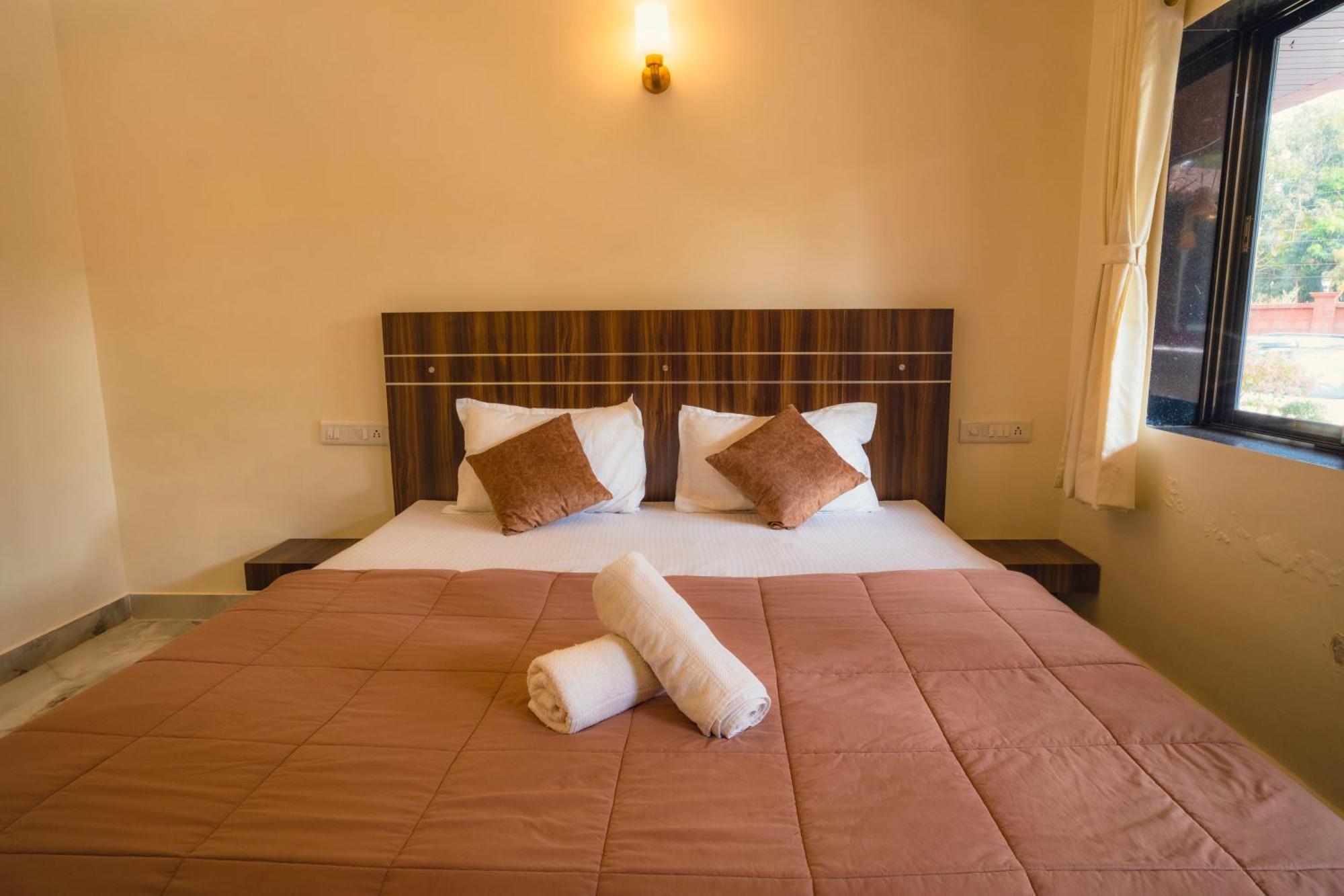 The Beach Hive Resort Kashid Екстер'єр фото